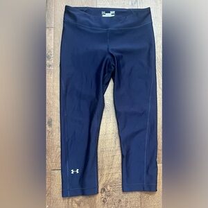 Under Armour Womens crop compression leggings Sz small heat gear navy blue